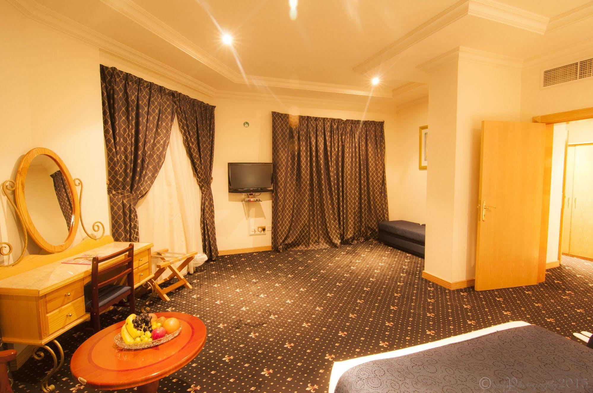 Cayam Hotel Доха Экстерьер фото