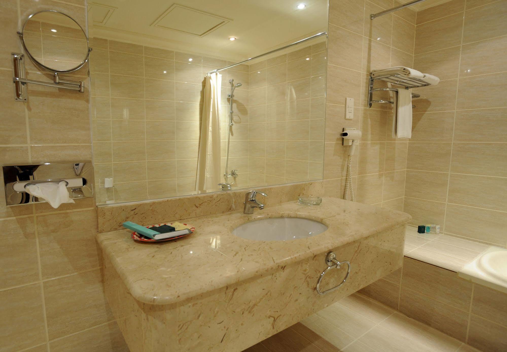 Cayam Hotel Доха Экстерьер фото